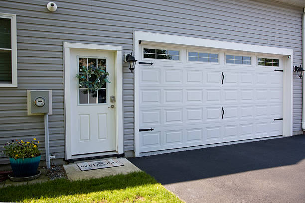 24/7 Emergency Garage Door Roller Replacement experts in Anderson, MO